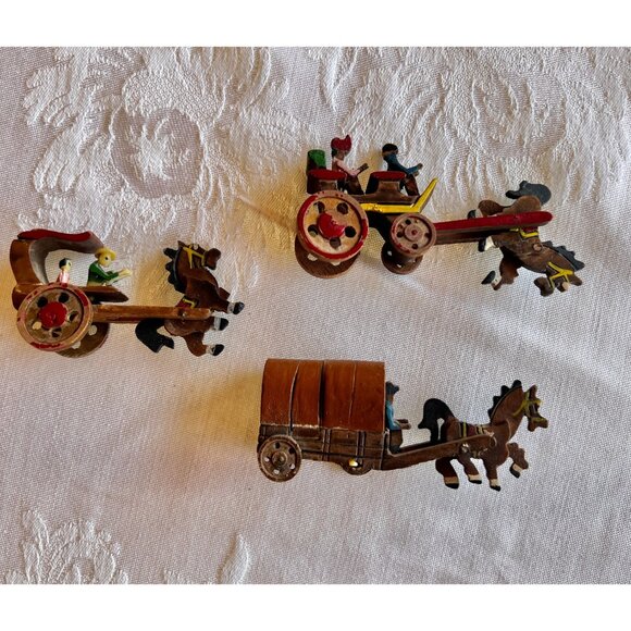 Set of 3 Miniature Vintage Japan Stagecoach Wagon Surrey Buggy Cart with Horses. - Picture 8 of 10